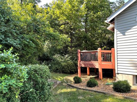1200 Hunters Chase Dr, Eureka, MO 63025 photo 3