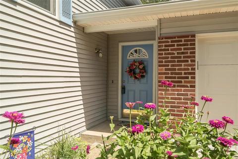 371 Napoli Ct, Ballwin, MO 63021 photo 2
