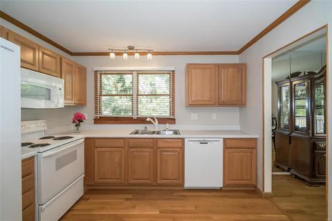 371 Napoli Ct, Ballwin, MO 63021 photo 9