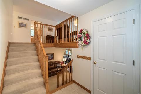 371 Napoli Ct, Ballwin, MO 63021 photo 3