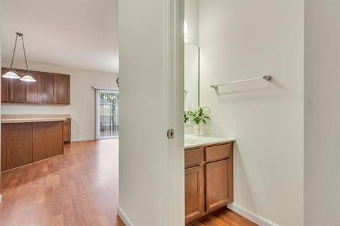 358 Lauren Lndg, Ballwin, MO 63021 photo 14