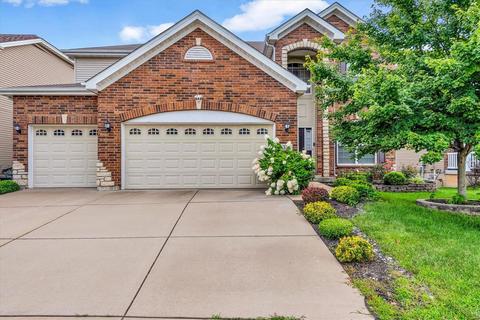 358 Lauren Lndg, Ballwin, MO 63021 photo 1