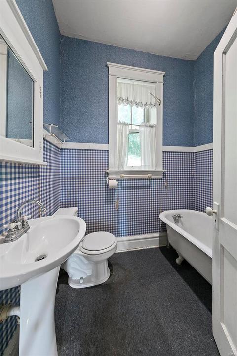 2450 Barrett Sta, Ballwin, MO 63021 photo 16