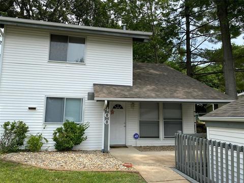 400 Far Hill Dr, Ballwin, MO 63021 photo 2