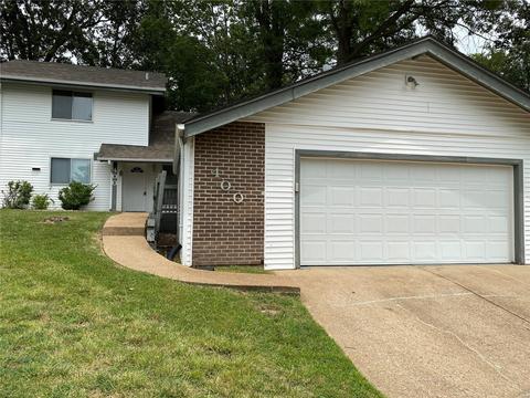 400 Far Hill Dr, Ballwin, MO 63021 photo 1