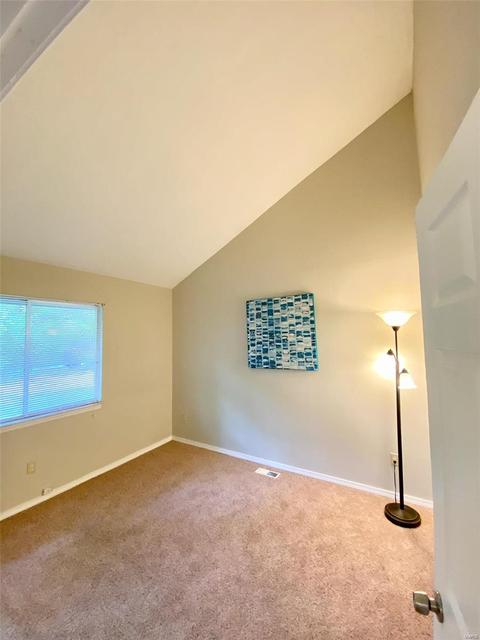 400 Far Hill Dr, Ballwin, MO 63021 photo 18