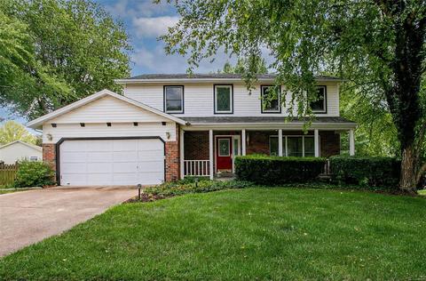1728 Rosslare Ct, Ballwin, MO 63021 photo 2