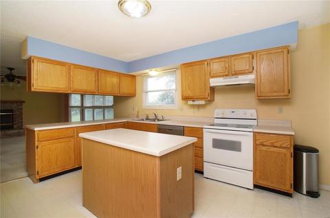 186 Dusty Rose Dr, O'fallon, MO 63368 photo 3