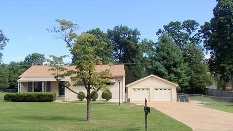 641 Highland Dr, Ballwin, MO 63011 photo 1