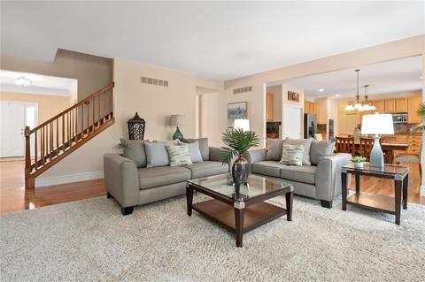 515 Roaring Fork Dr, Grover, MO 63040 photo 5
