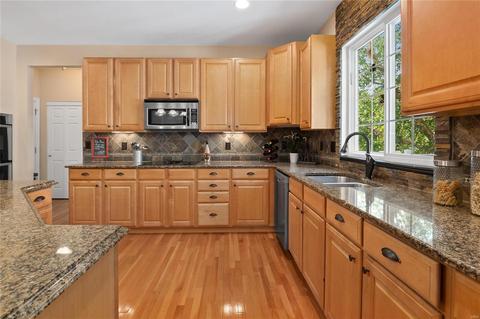 515 Roaring Fork Dr, Grover, MO 63040 photo 7