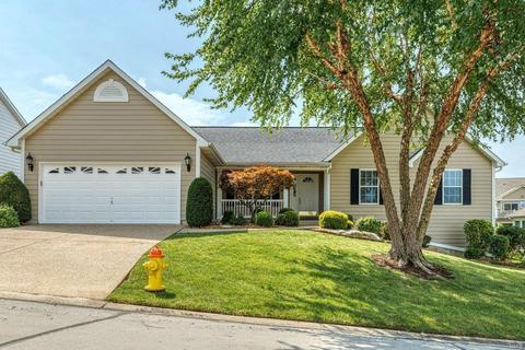 212 Greenburn Dr, Weldon Spring, MO 63304 photo 1