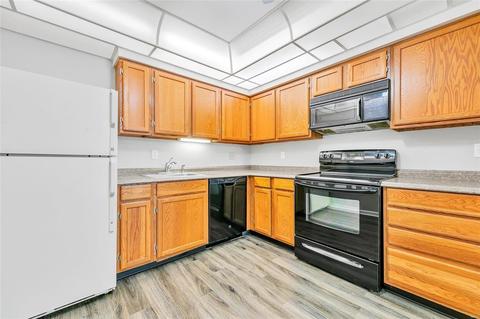 749 Ridgeside Dr #A, Ballwin, MO 63021 photo 6