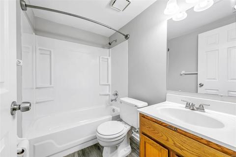 749 Ridgeside Dr #A, Ballwin, MO 63021 photo 9