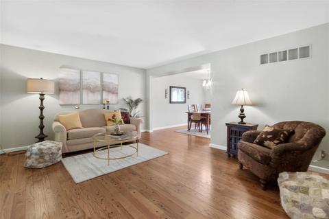 246 Oak Pass Ct, Ballwin, MO 63011 photo 6