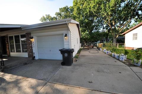 309 Bittersweet Dr, O'fallon, MO 63366 photo 3