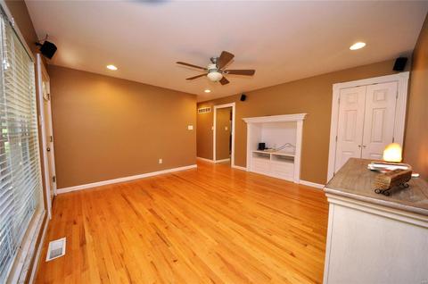 309 Bittersweet Dr, O'fallon, MO 63366 photo 6