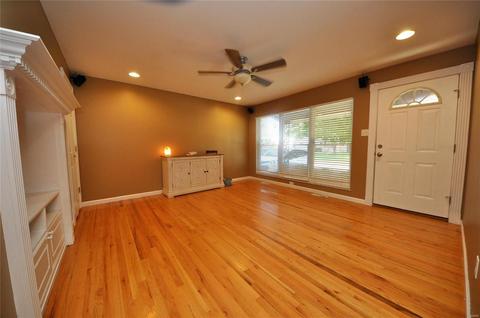 309 Bittersweet Dr, O'fallon, MO 63366 photo 4