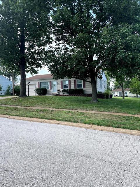 1007 Savoy, Manchester, MO 63011 photo 3