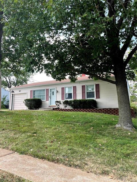 1007 Savoy, Manchester, MO 63011 photo 1