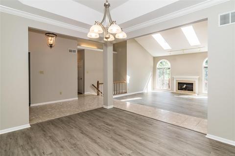 909 Oakgrove Park Ct, Ellisville, MO 63021 photo 5