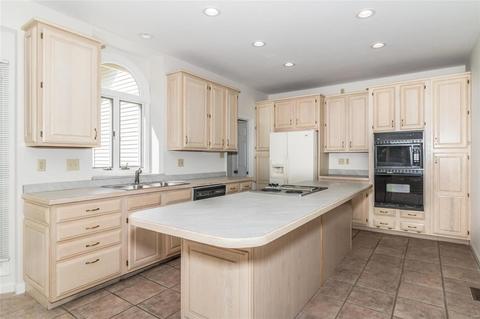 909 Oakgrove Park Ct, Ellisville, MO 63021 photo 17