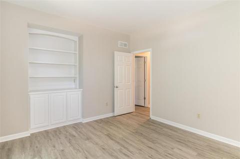 909 Oakgrove Park Ct, Ellisville, MO 63021 photo 10