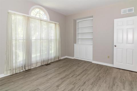 909 Oakgrove Park Ct, Ellisville, MO 63021 photo 8