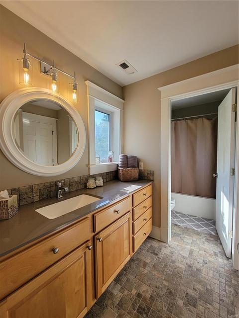 215 N Virginia Ave, Eureka, MO 63025 photo 34