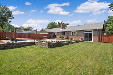 504 Gatehall Ln, Ballwin, MO 63011 photo 5
