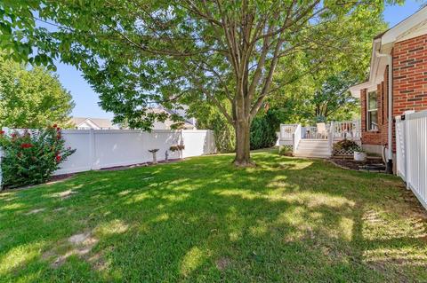 749 Stoney Creek Ln, Ballwin, MO 63021 photo 23