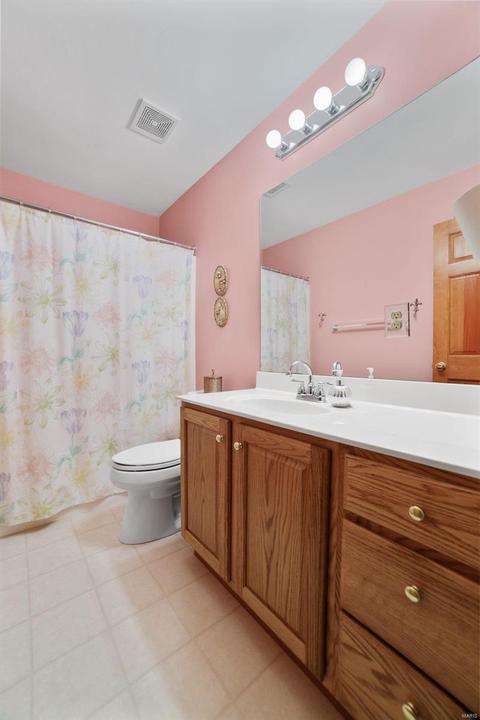 749 Stoney Creek Ln, Ballwin, MO 63021 photo 21