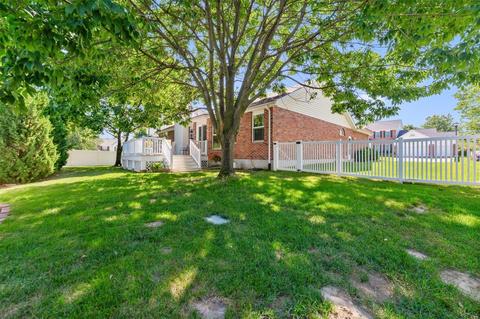 749 Stoney Creek Ln, Ballwin, MO 63021 photo 24