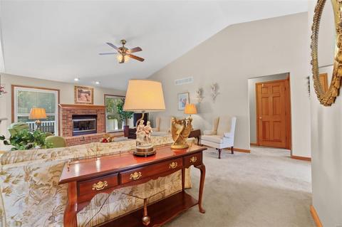 749 Stoney Creek Ln, Ballwin, MO 63021 photo 12