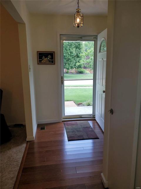 467 Caballero Ct, Manchester, MO 63021 photo 2