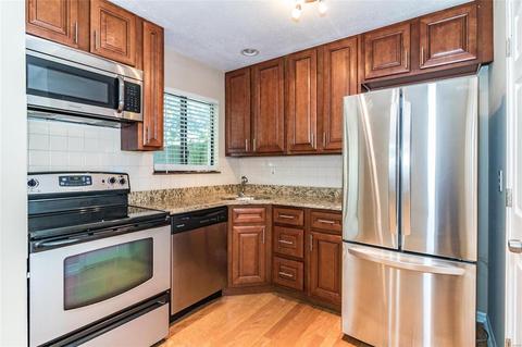 875 Portsdown Rd, Ballwin, MO 63011 photo 4