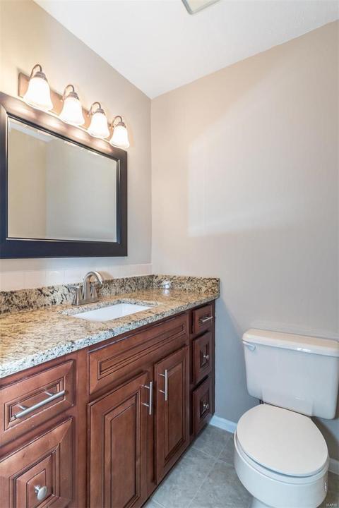 875 Portsdown Rd, Ballwin, MO 63011 photo 8