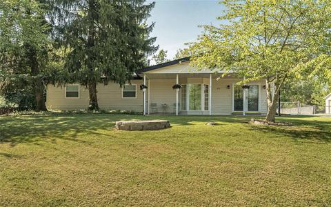 409 Bush, Ballwin, MO 63021 photo 1