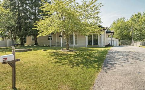 409 Bush, Ballwin, MO 63021 photo 2