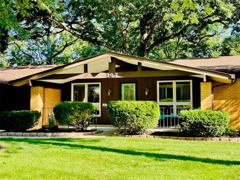 107 Breezeview Dr, Ballwin, MO 63021 photo 3