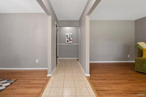 107 Breezeview Dr, Ballwin, MO 63021 photo 5