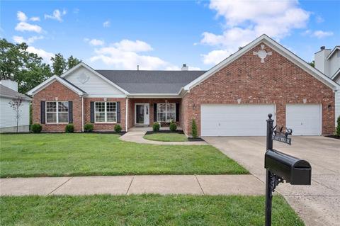 721 Castle Ridge Dr, Ballwin, MO 63021 photo 1