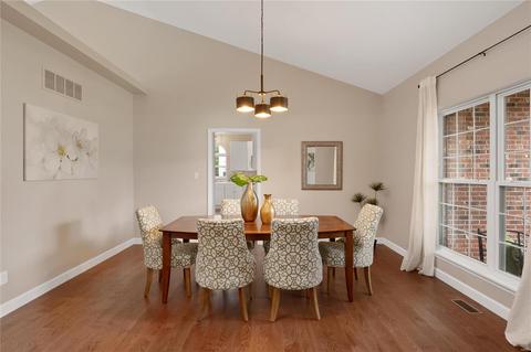 721 Castle Ridge Dr, Ballwin, MO 63021 photo 5