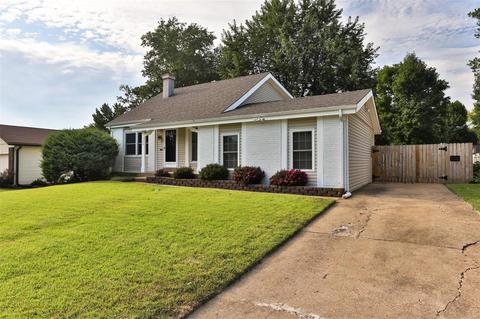 329 Bellezza, Ballwin, MO 63021 photo 2