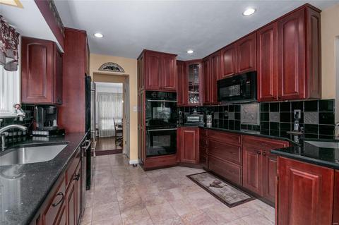 562 Meadow Bridge Dr, Ballwin, MO 63011 photo 9