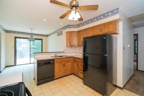 38 Cedarview, Saint Charles, MO 63303 photo 8