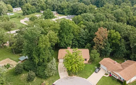 38 Cedarview, Saint Charles, MO 63303 photo 2