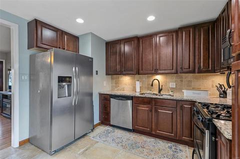 3237 Gwengreen Dr, Bridgeton, MO 63044 photo 10