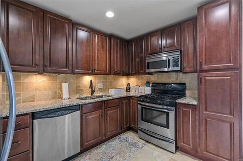 3237 Gwengreen Dr, Bridgeton, MO 63044 photo 9