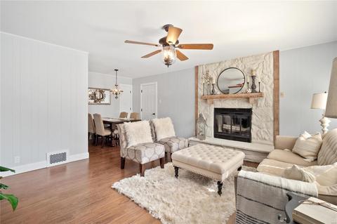 234 Dennison, Ballwin, MO 63021 photo 2